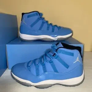 Jordan | Shoes | Jordan 1 Retro Pantone Size 8 Men | Poshmark display picture 3